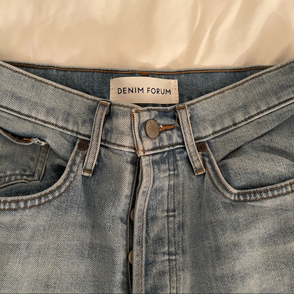 Aritzia Denim Forum Arlo Straight Leg Jean Size 28